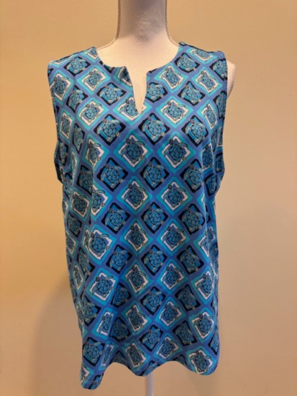 Lulu-B Sleeveless Blue Turtle Top Size XL